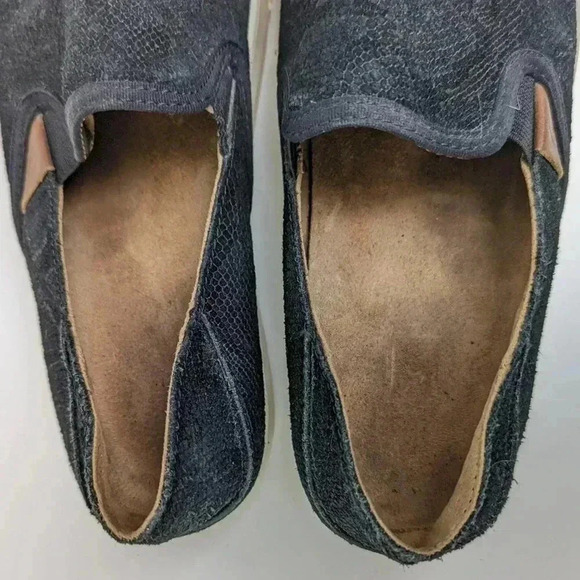 OluKai Pehuea Leather Slip On Loafer Flats - 7.5 - Picture 10 of 11